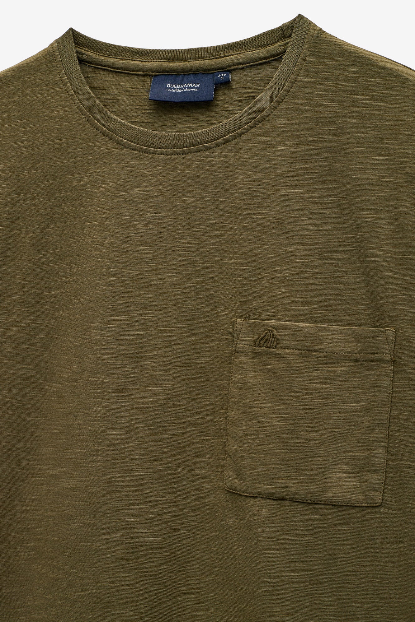 CAMISETA SLUB CON BOLSILLO