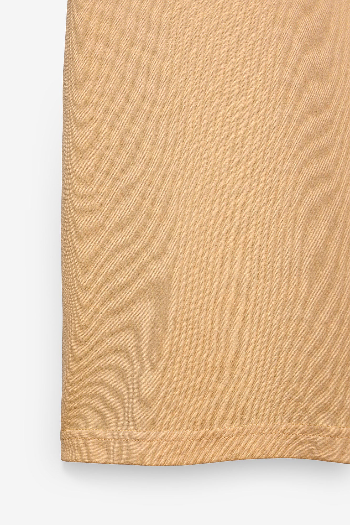 T-SHIRT COM PRINT E ETIQUETA