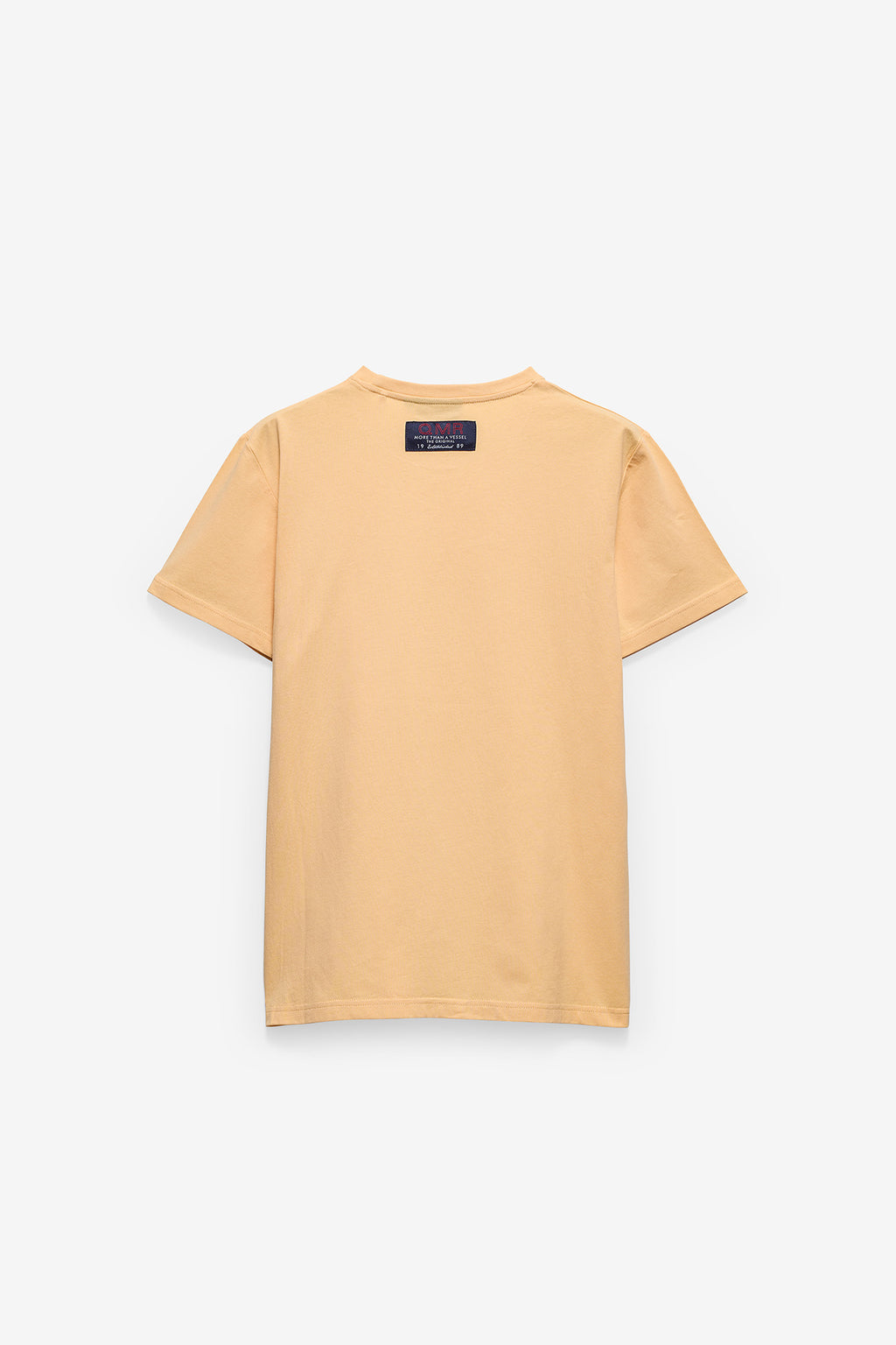 CAMISETA CON ESTAMPADO Y ETIQUETA