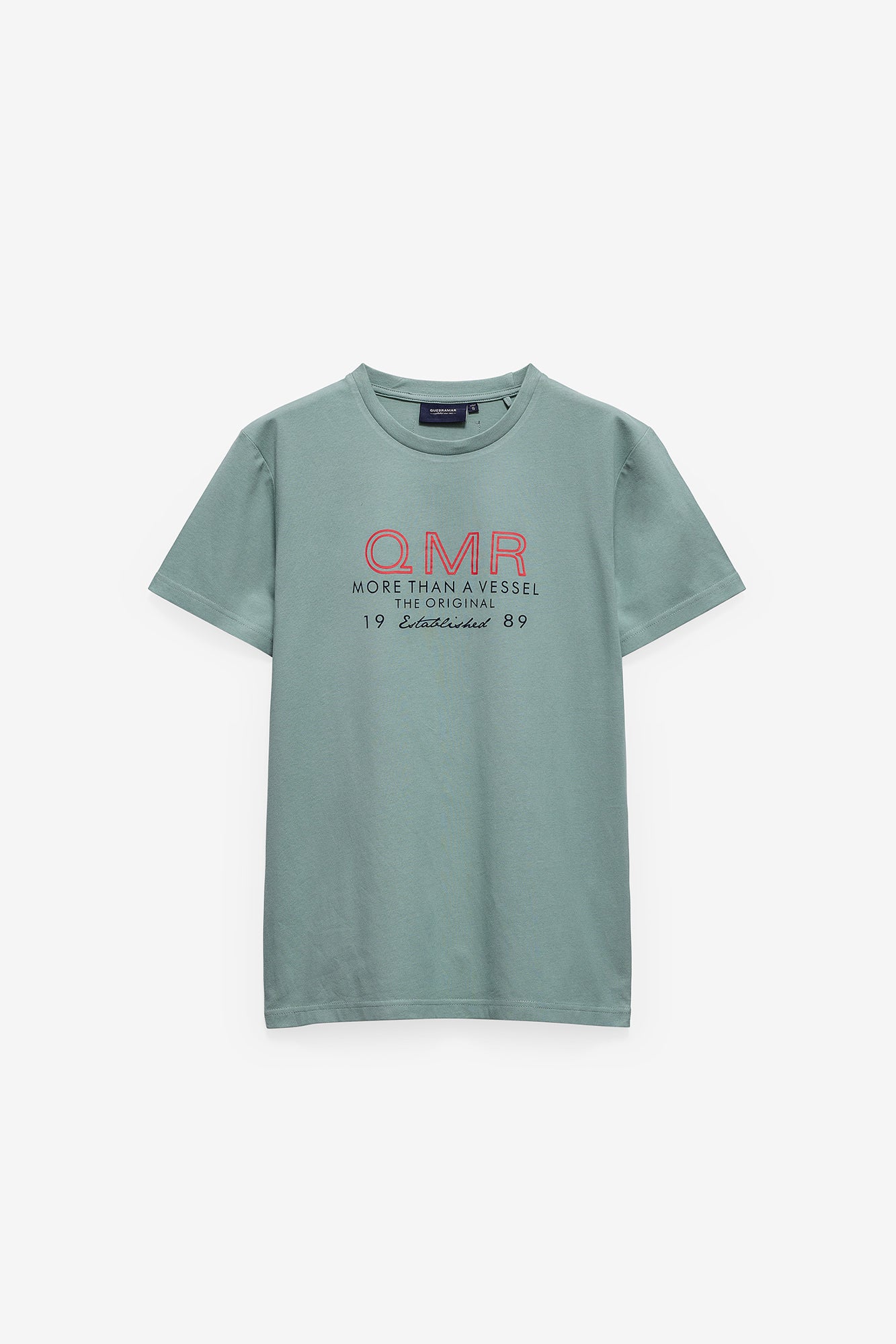 CAMISETA CON ESTAMPADO Y ETIQUETA