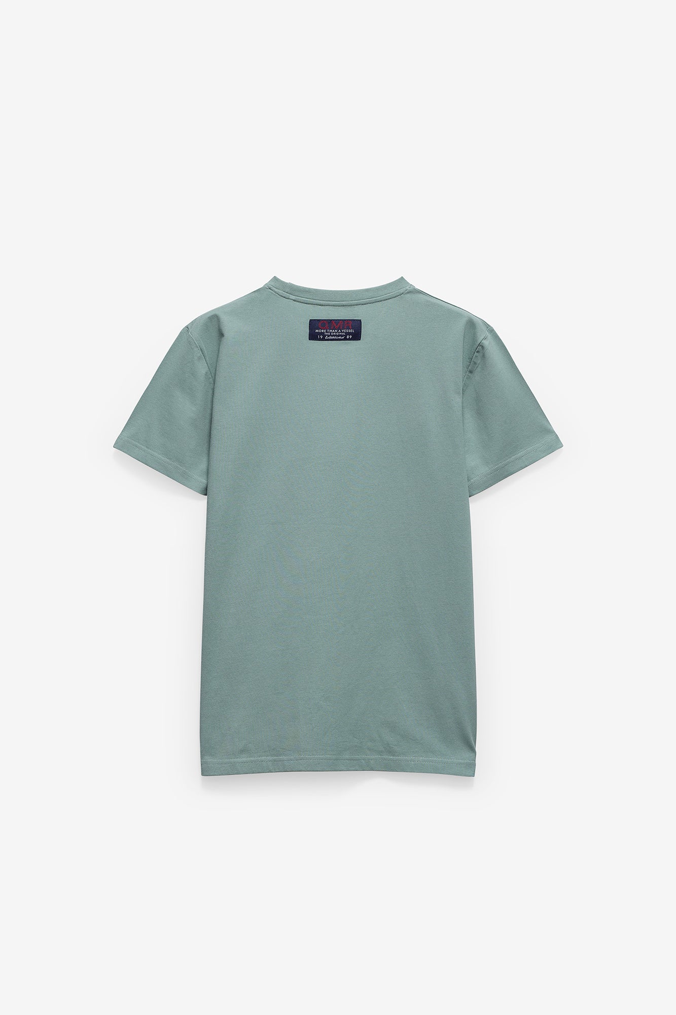 CAMISETA CON ESTAMPADO Y ETIQUETA