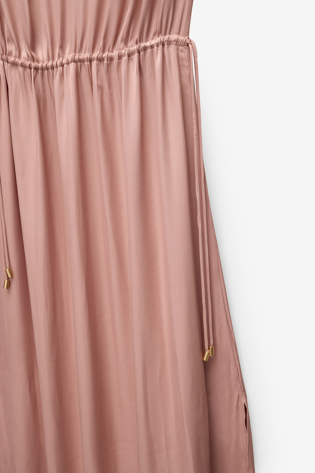 VESTIDO FLUÍDO COM ATILHOS