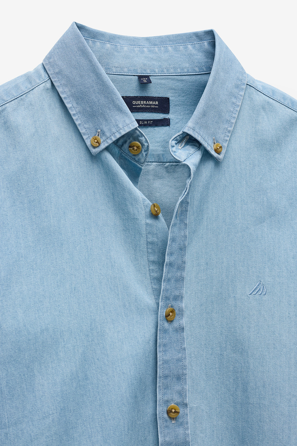 CAMISA SLIM FIT EM GANGA LEVE