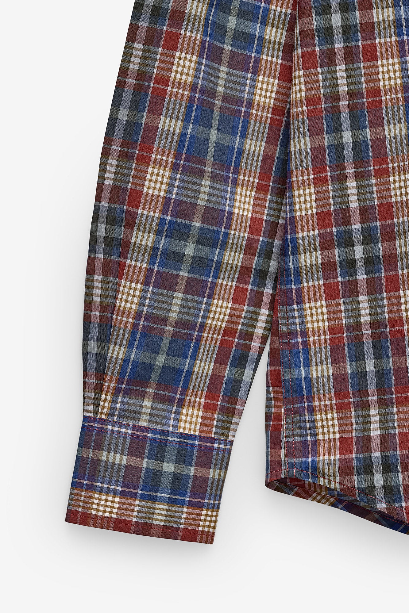CAMISA AOS QUADRADOS
