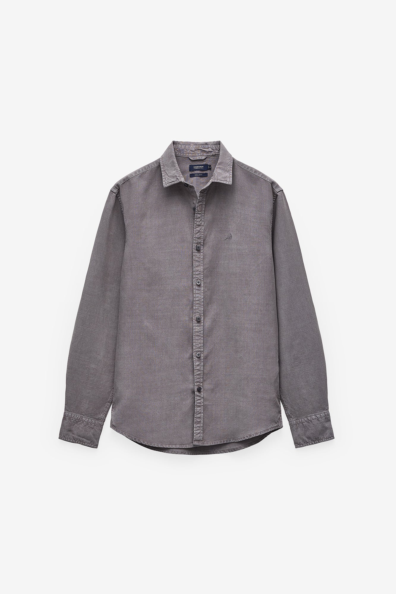 CAMISA LISA DE CORTE REGULAR