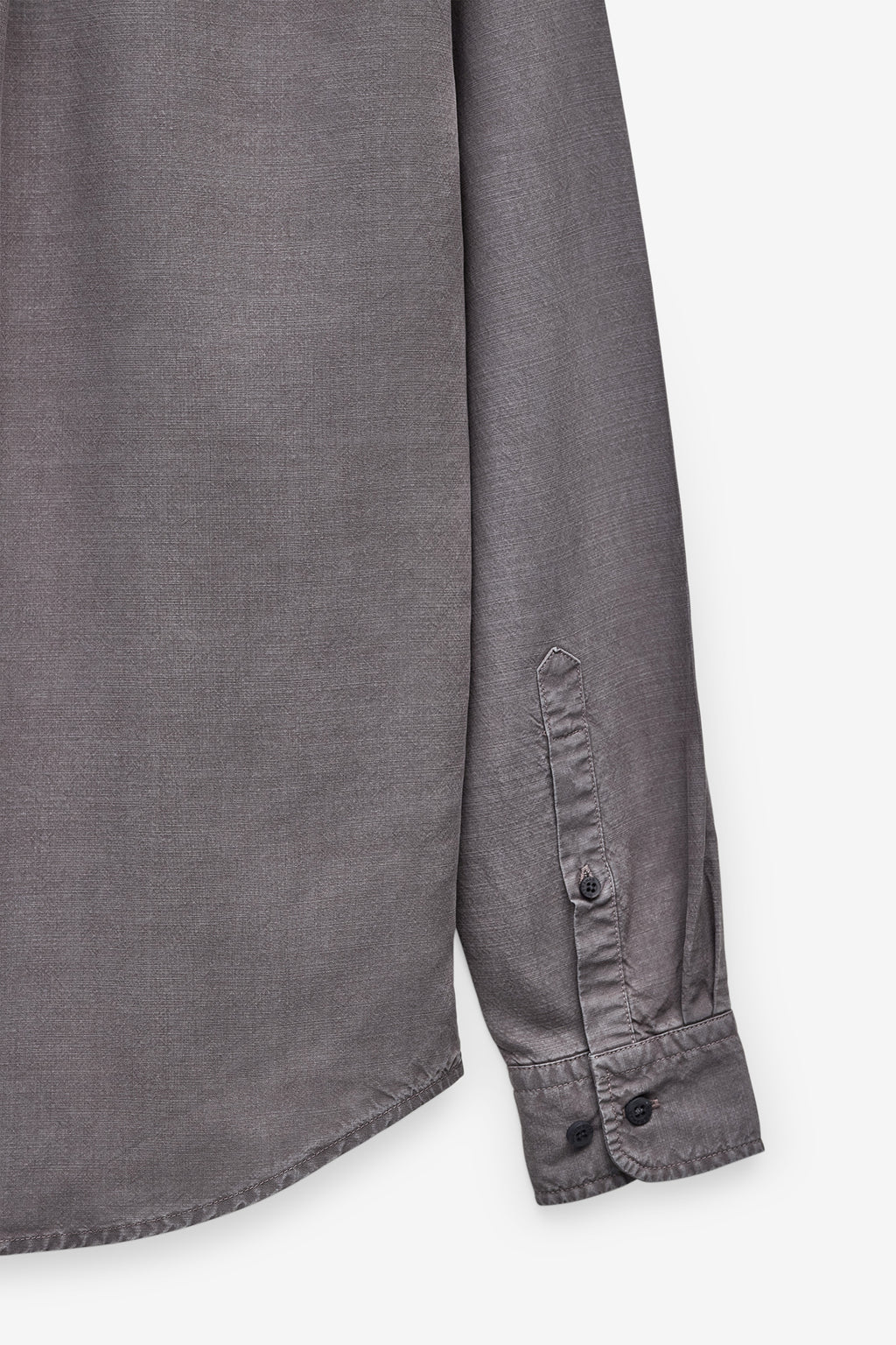 CAMISA LISA DE CORTE REGULAR