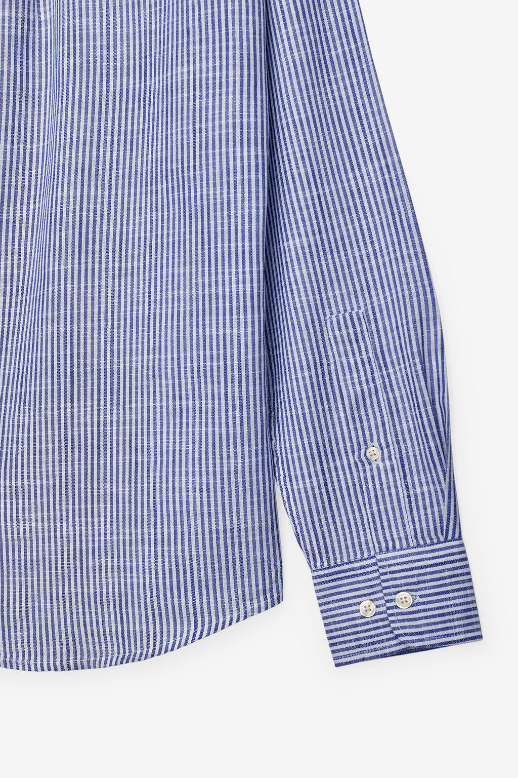 CAMISA COM EFEITO SLUB EM ALGODÃO
