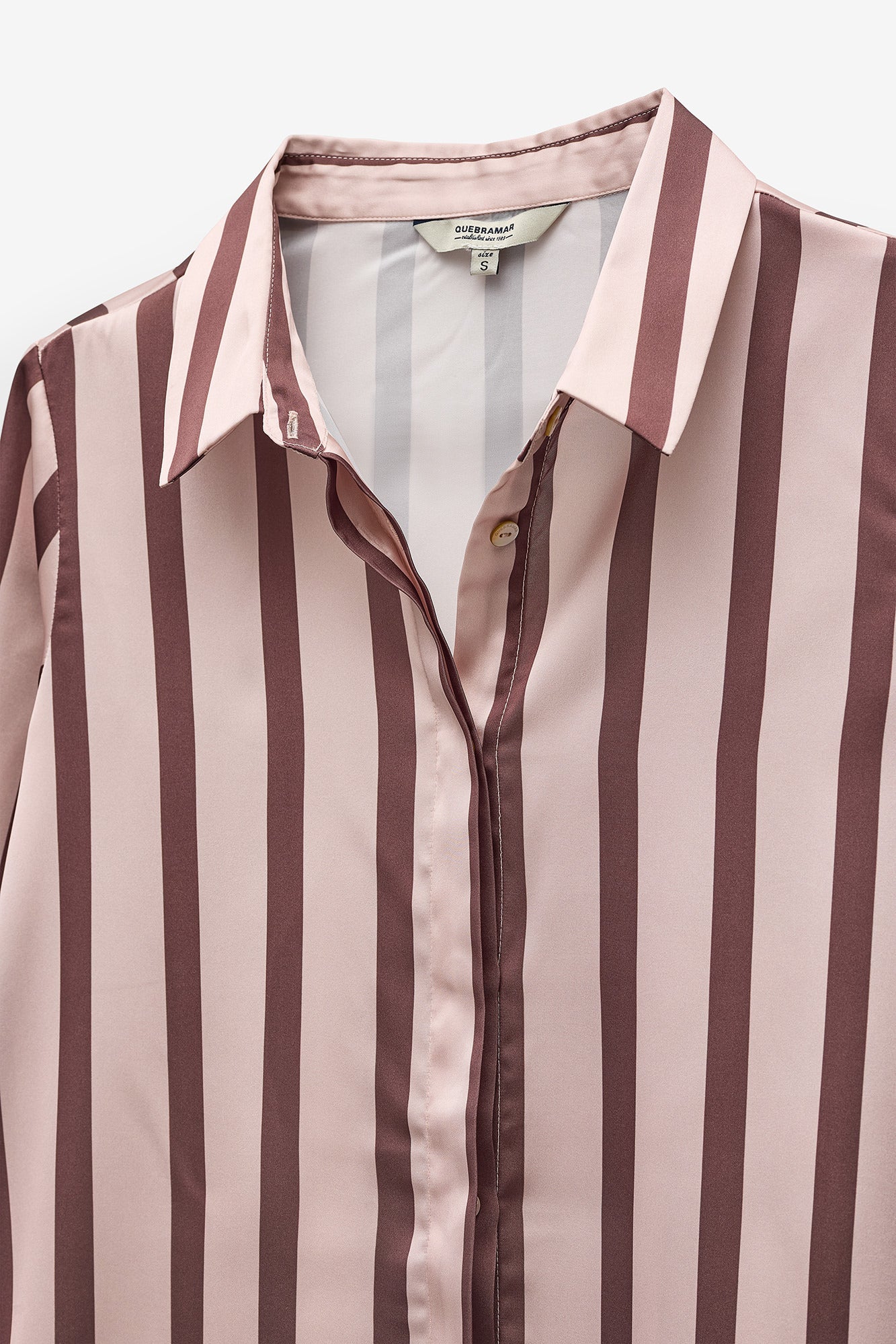 CAMISA FLUIDA COM RISCAS LARGAS