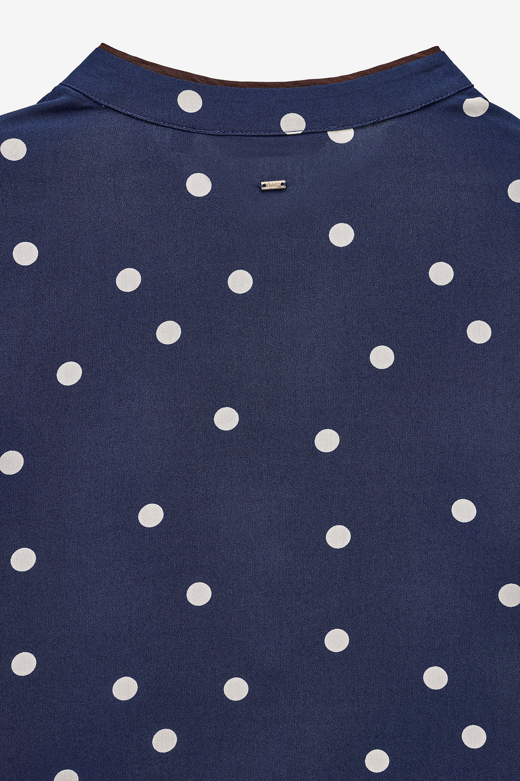 CAMISA POLKA DOTS COM FITA EM CONTRASTE