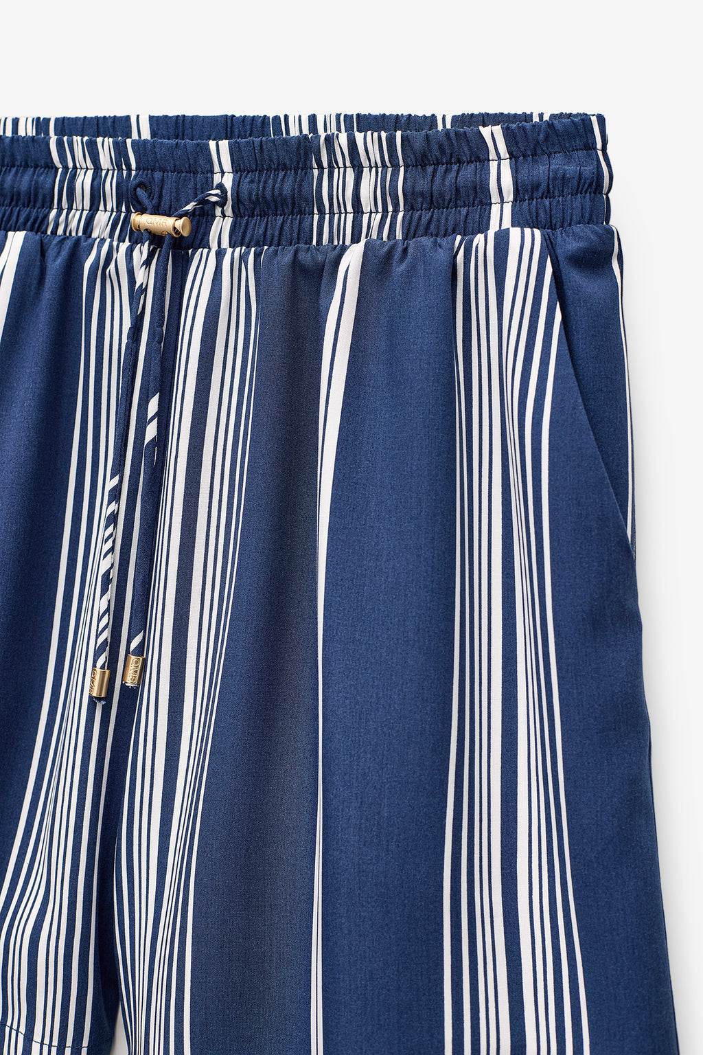 SHORT ESTAMPADO RAYAS