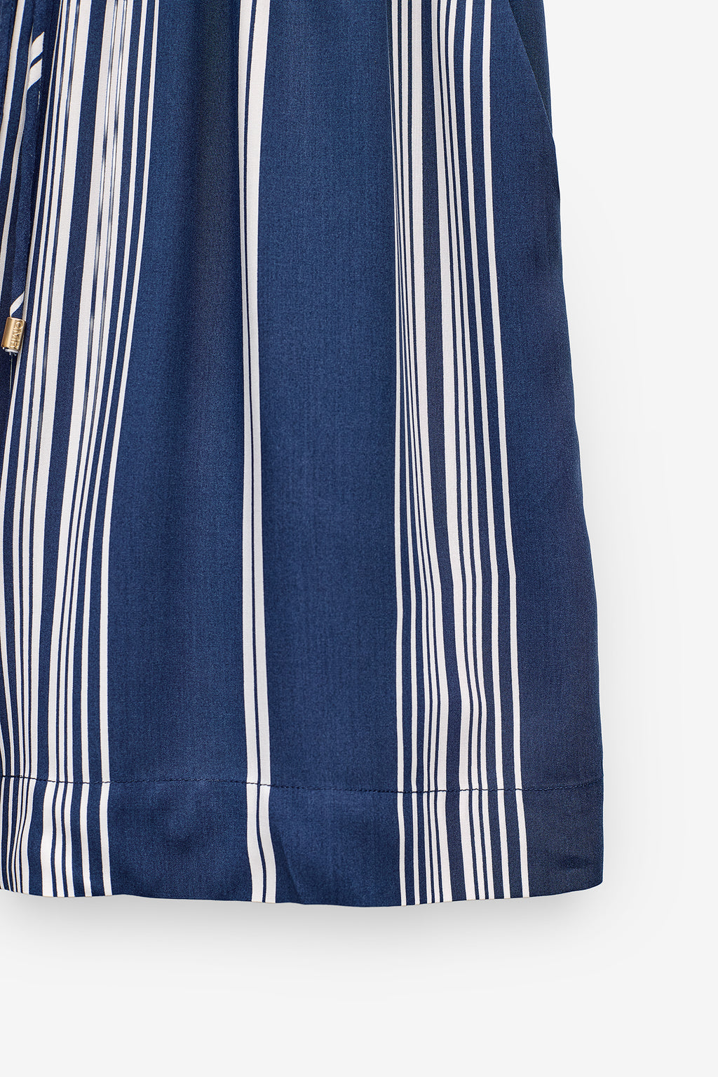 SHORT ESTAMPADO RAYAS