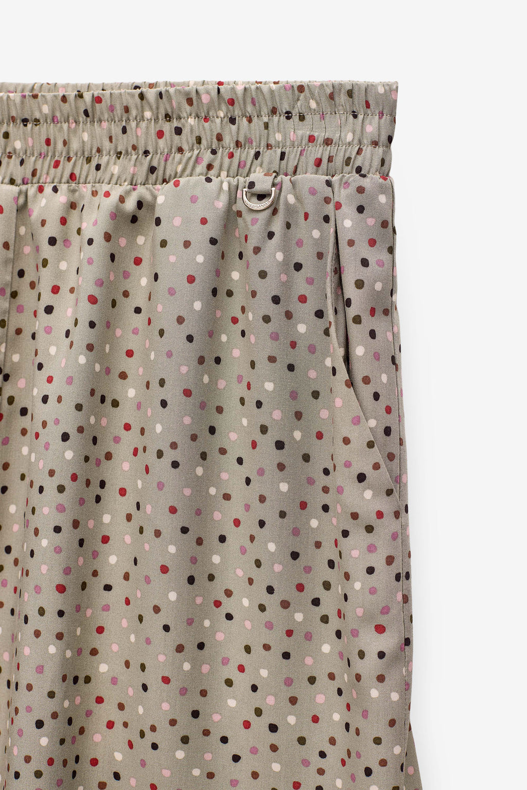 Pantalones cortos de lunares con elástico