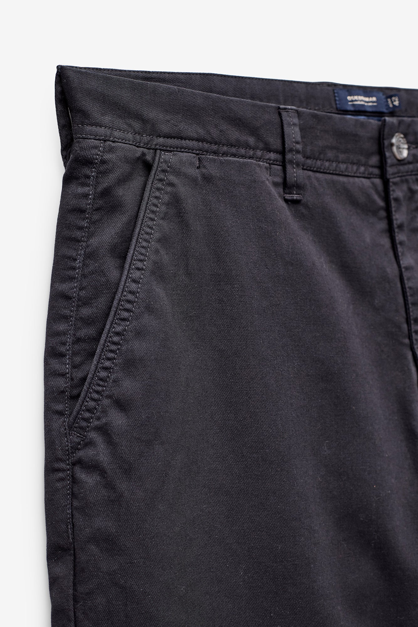 BERMUDAS CHINO EN Sarga
