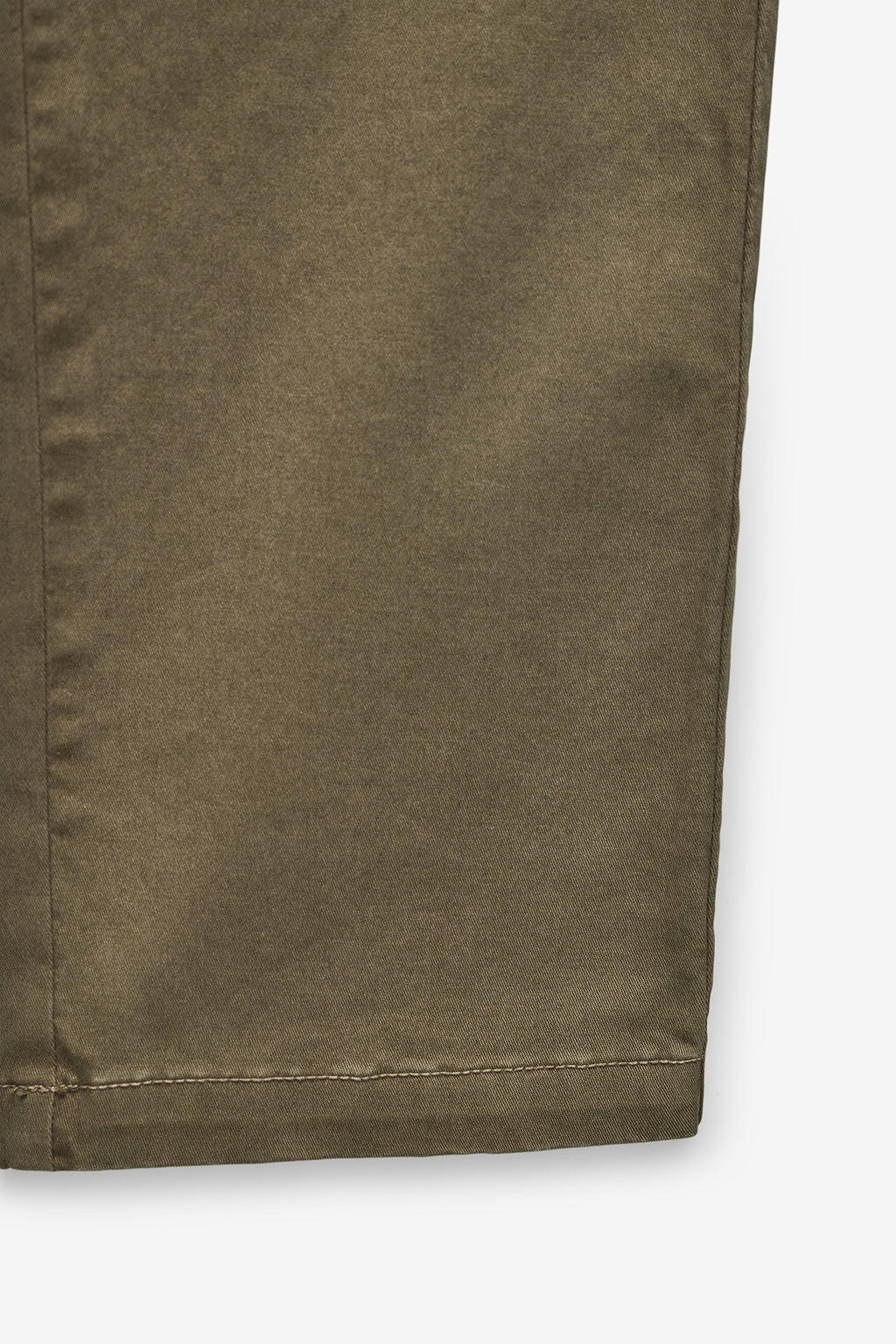 PANTALONES CHINO TAPERED FIT CON PINZAS