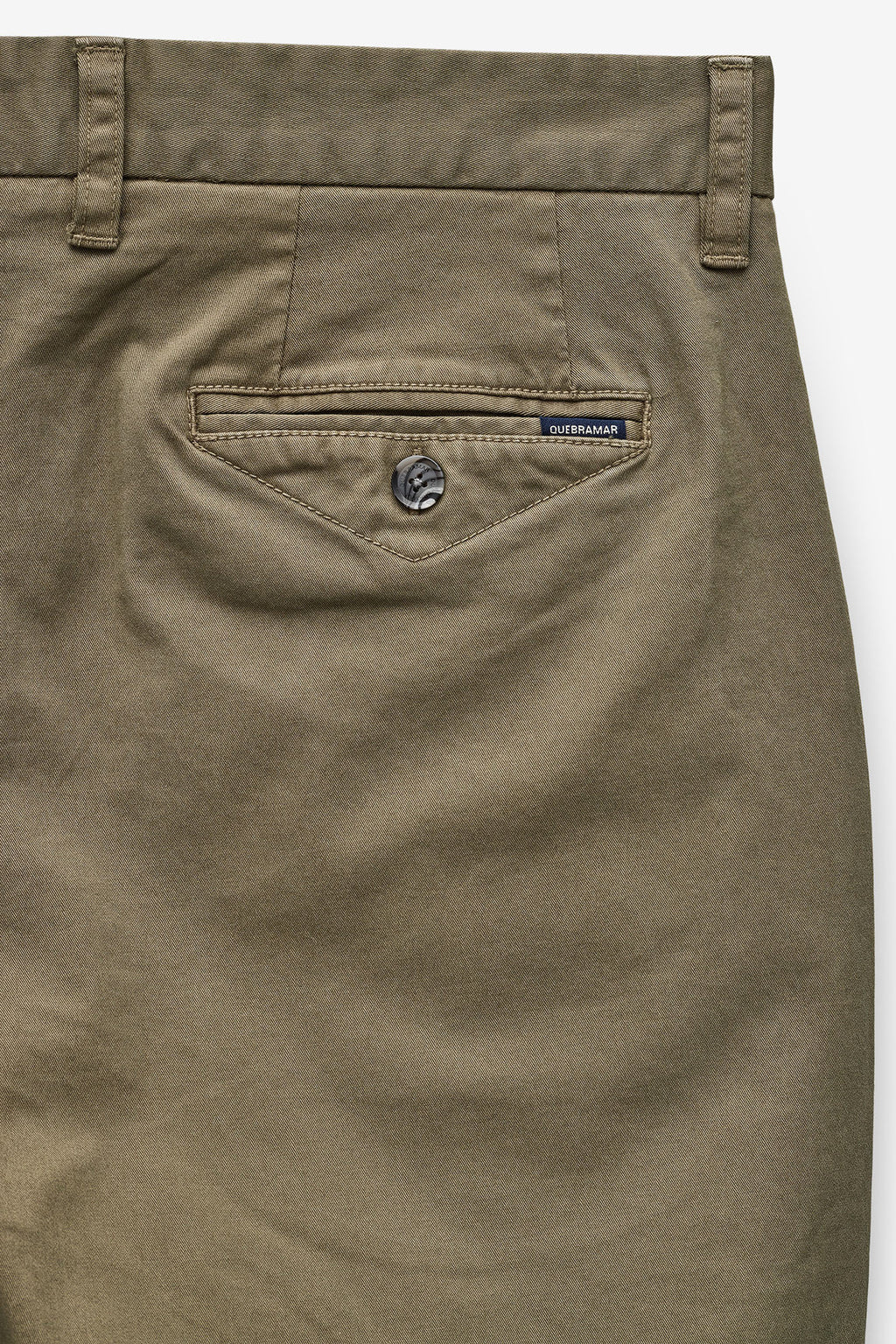 PANTALONES CHINO TAPERED FIT CON PINZAS