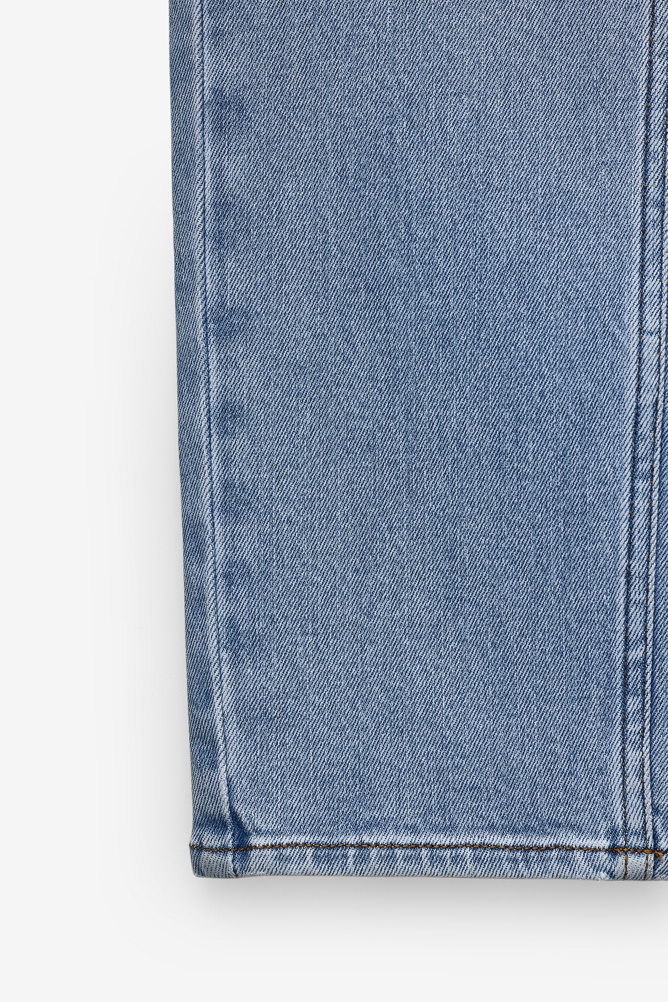 CALÇAS DENIM TAPERED FIT
