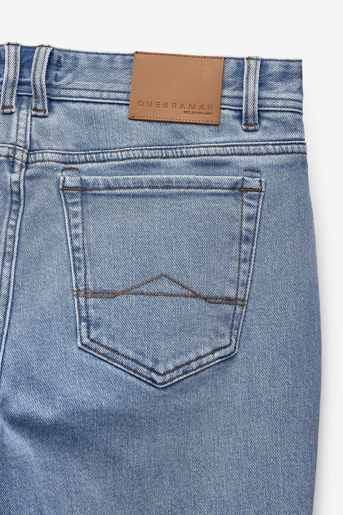 CALÇAS DENIM TAPERED FIT