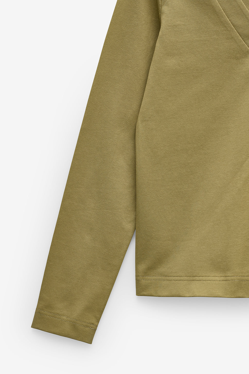LONGSLEEVE COM DECOTE EM V