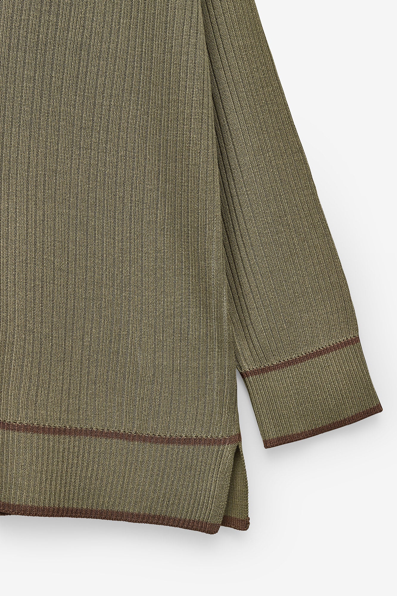 CAMISOLA DE MALHA COM GOLA DE POLO
