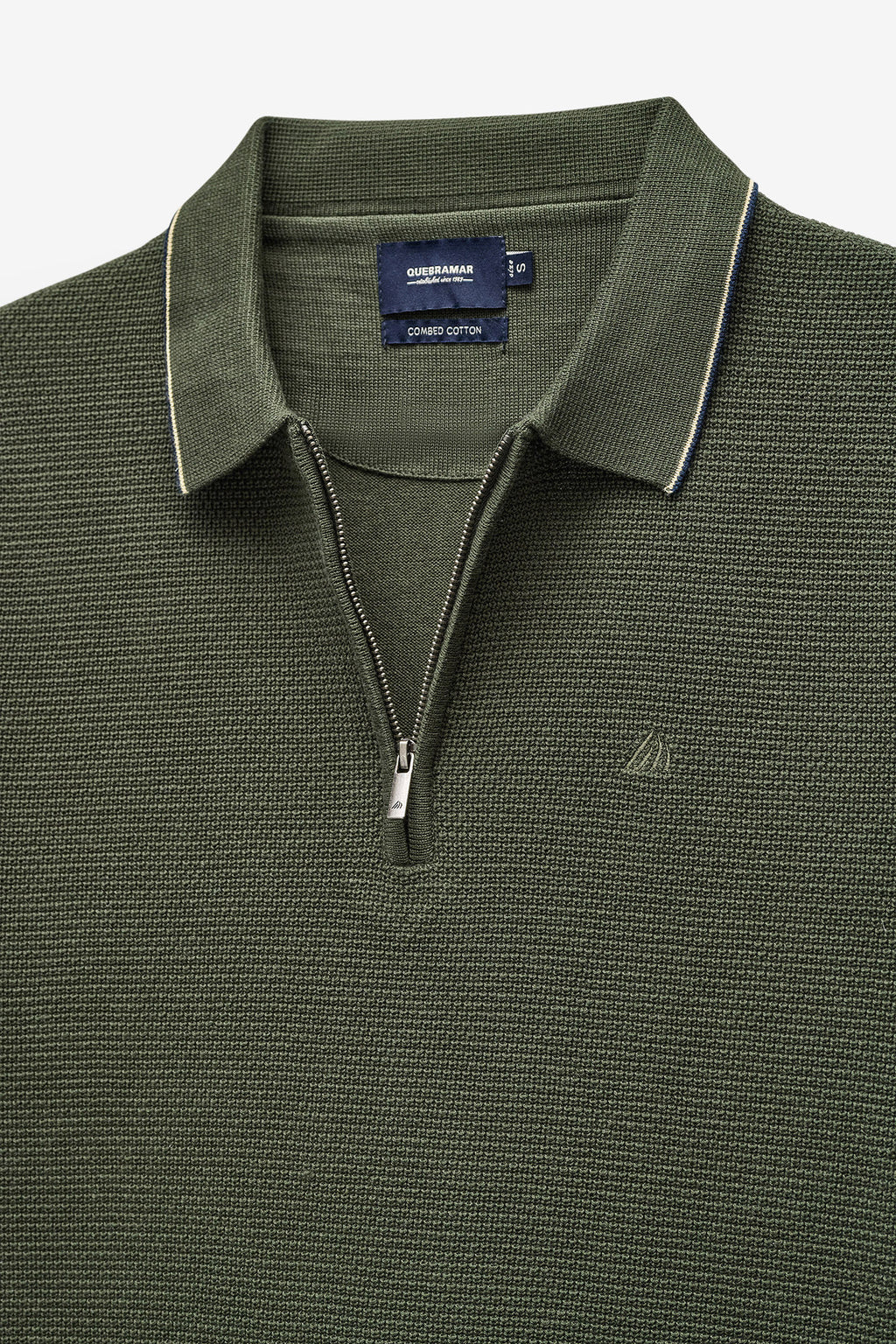 CAMISETA CON CUELLO POLO