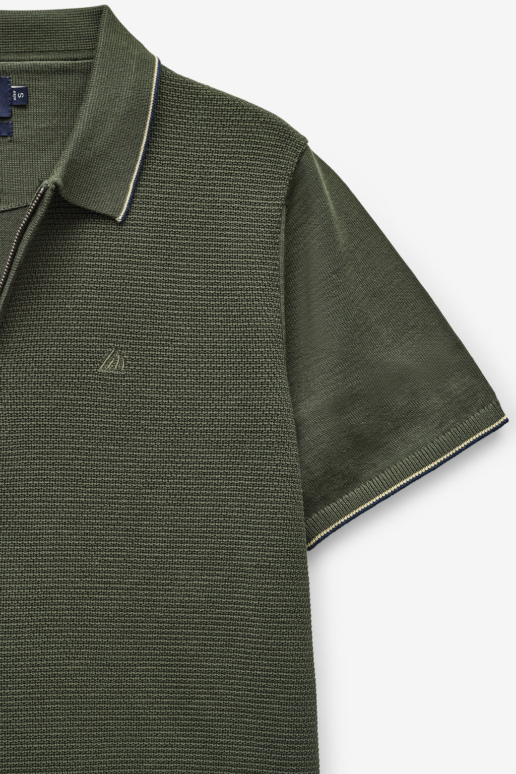 CAMISETA CON CUELLO POLO