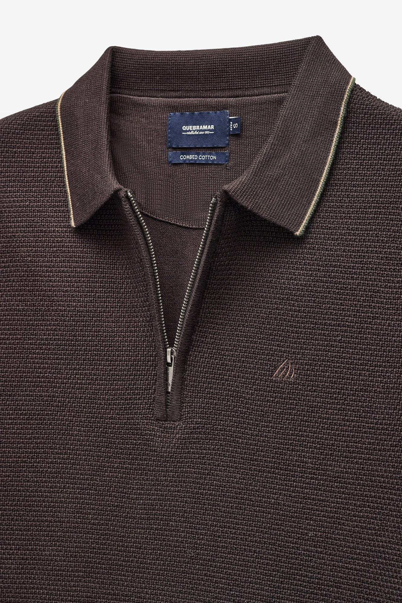 CAMISOLA COM GOLA DE POLO