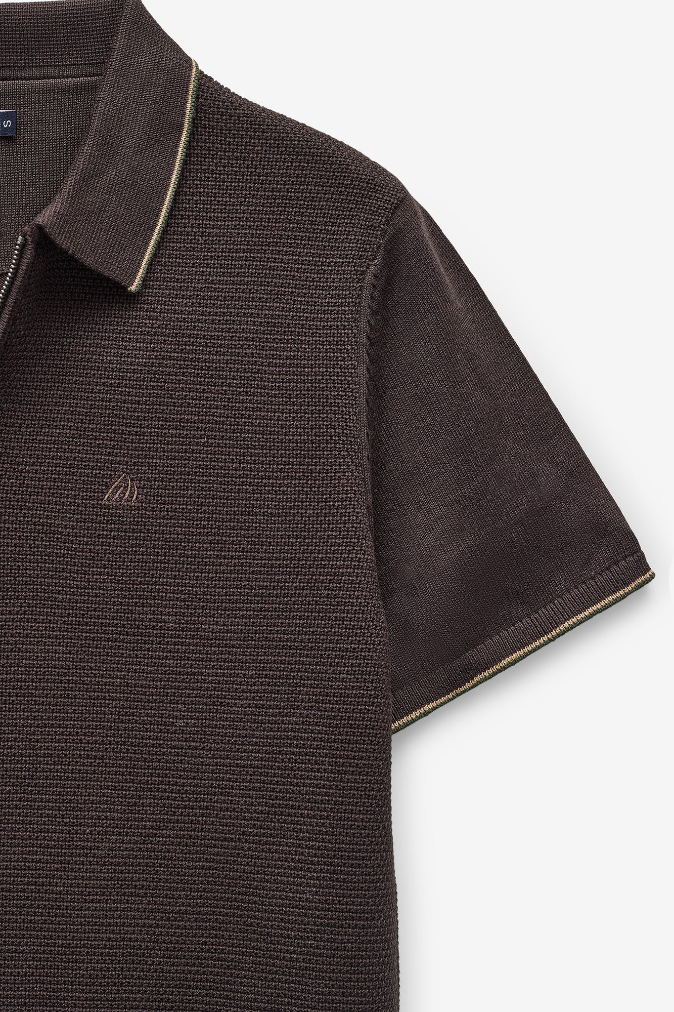 CAMISOLA COM GOLA DE POLO