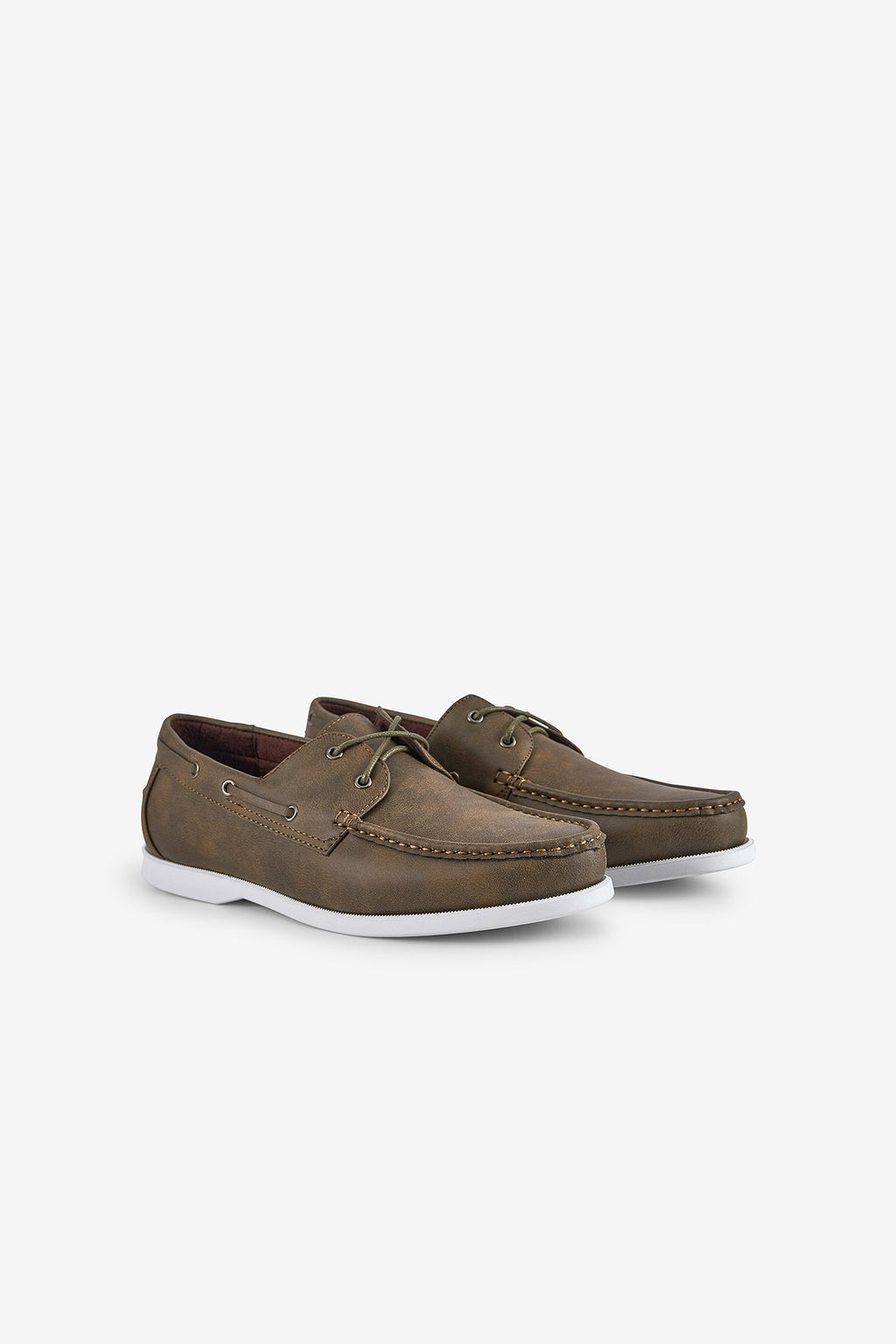 SAPATOS DE VELA COM SOLA EM CONTRASTE