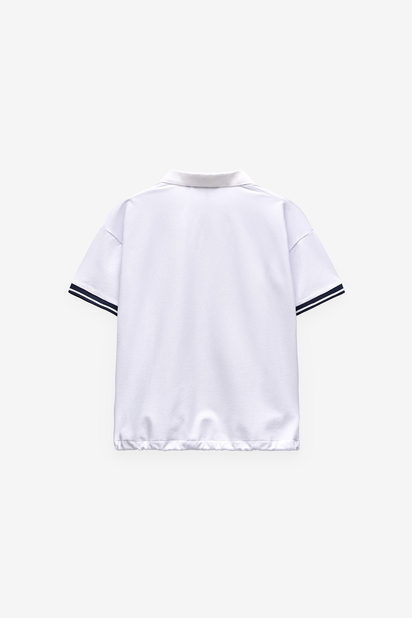 POLO EM PIQUÉ COM CORDÃO AJUSTÁVEL