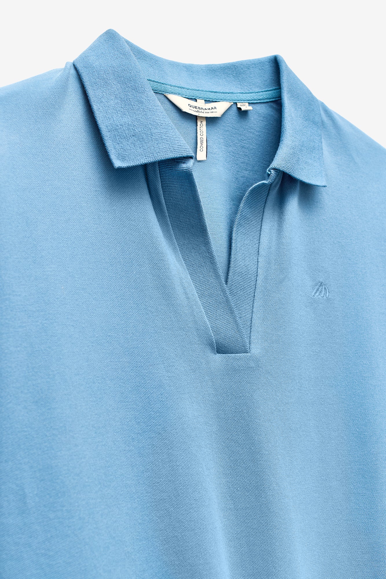 POLO EM PIQUÉ COM CORDÃO AJUSTÁVEL