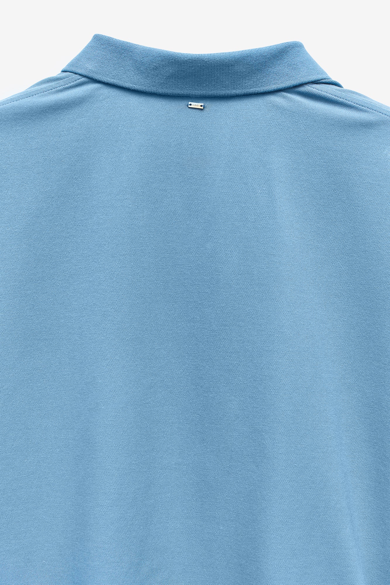 POLO EM PIQUÉ COM CORDÃO AJUSTÁVEL