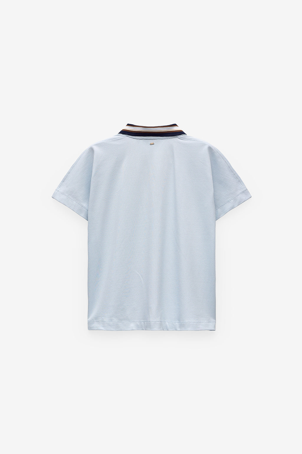 POLO CON TAPETA EN CONTRASTE