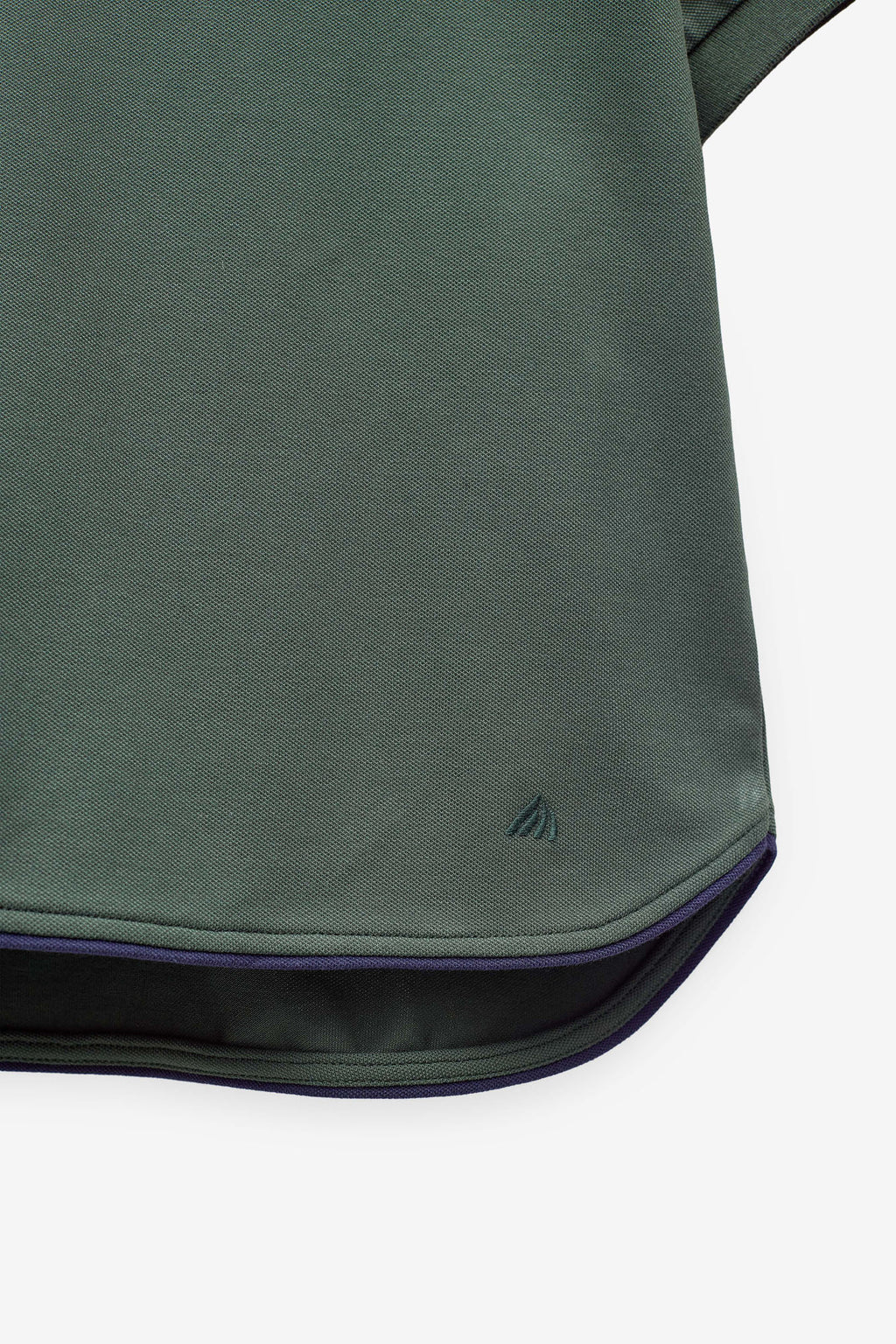 POLO COM CONTRASTES FITTING LARGO