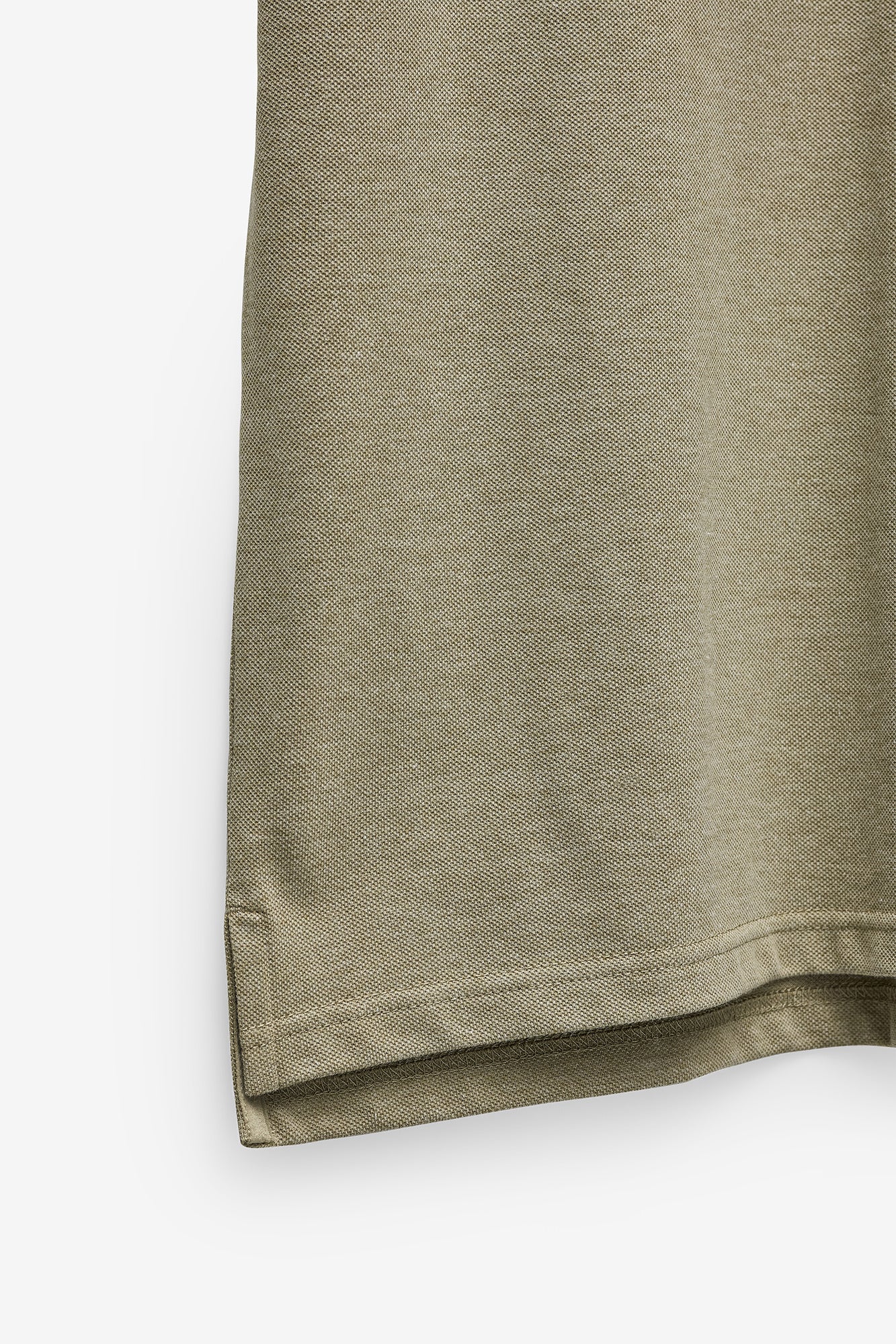 POLO PIQUÉ BÁSICO EN TONOS SUAVES