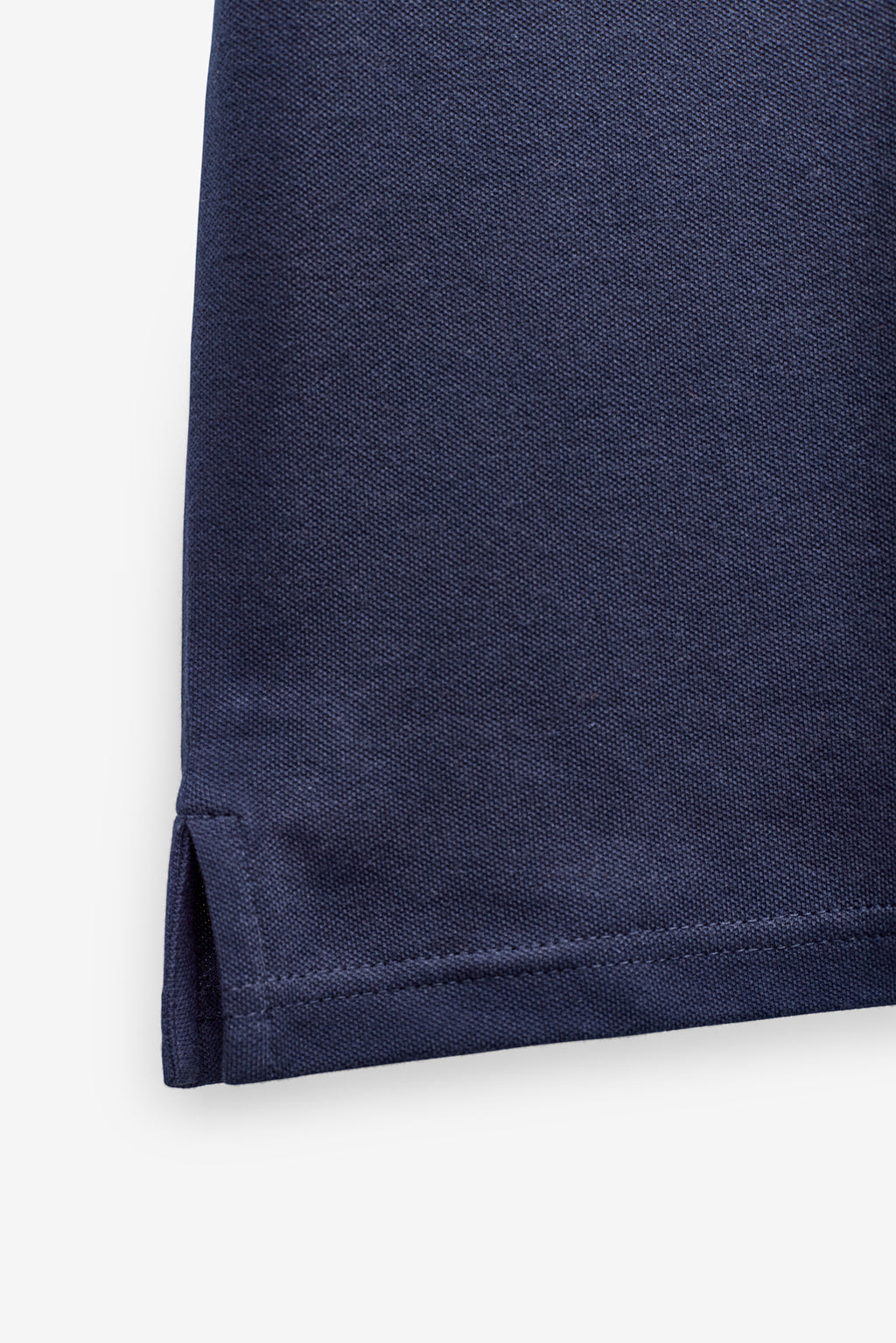 POLO SLIM FIT EM PIQUET COM FECHO