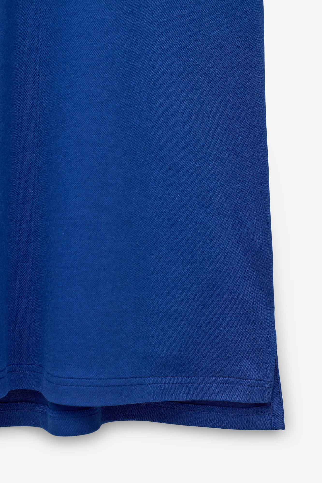 POLO DE MICROPIQUÉ CON CUELLO JACQUARD