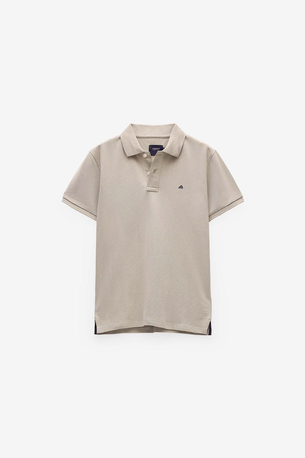 POLO BÁSICO CON LOGO A CONTRASTE
