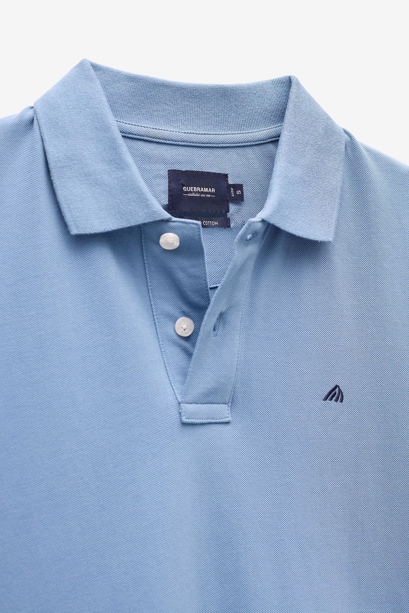 POLO BÁSICO COM LOGO A CONTRASTE