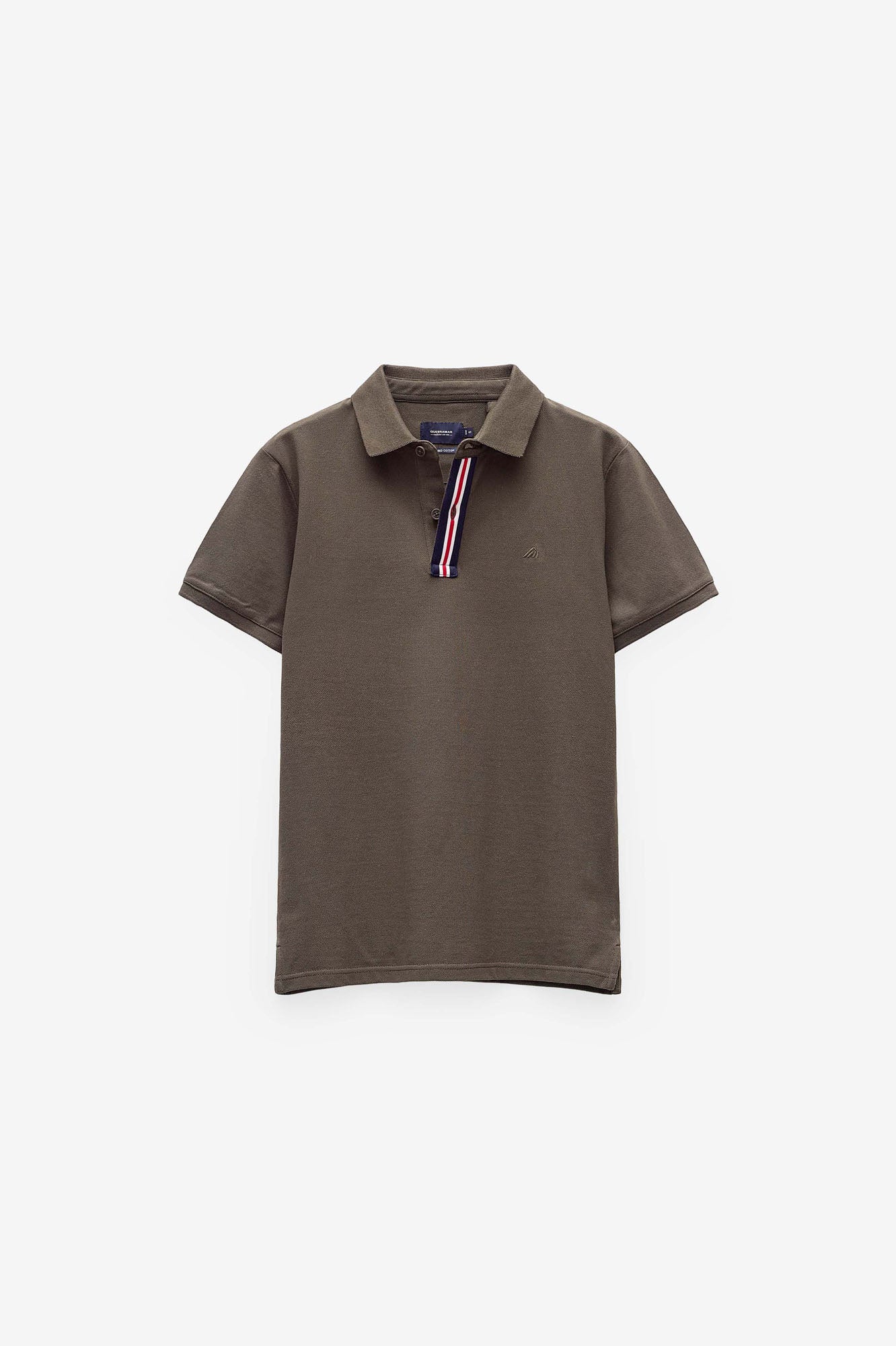 POLO PIQUET COM DETALHES NA GOLA