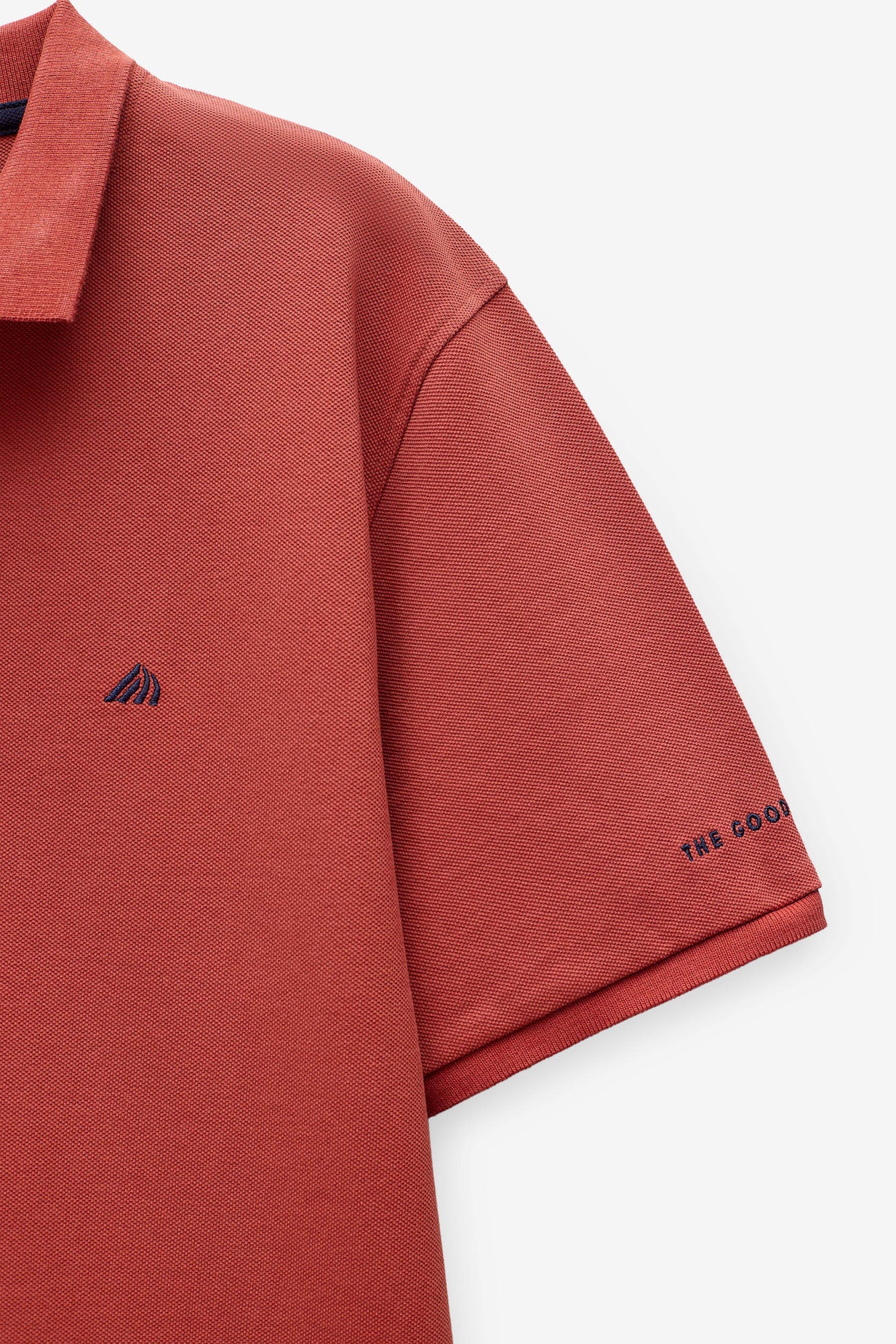 POLO PIQUET COM LOGO A CONTRASTE