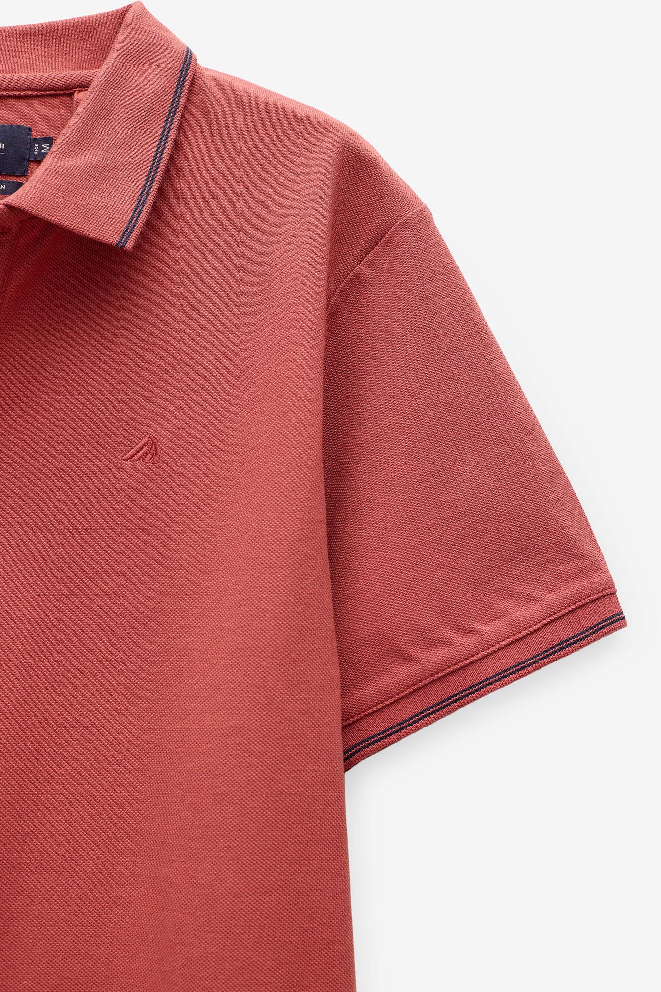 POLO HOMBRE CON RAYAS EN EL CUELLO DE CANALÉ