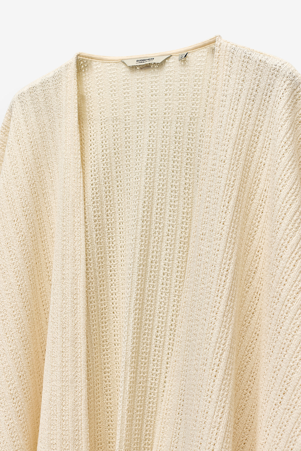 PONCHO EM RENDA