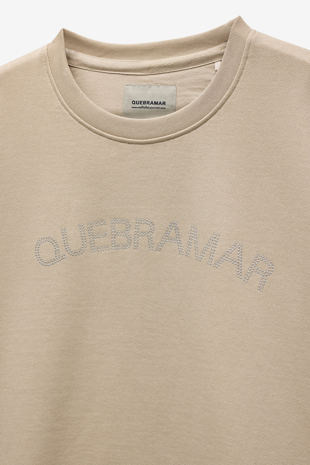 SWEATSHIRT DECOTE REDONDO COM APLICAÇÃO