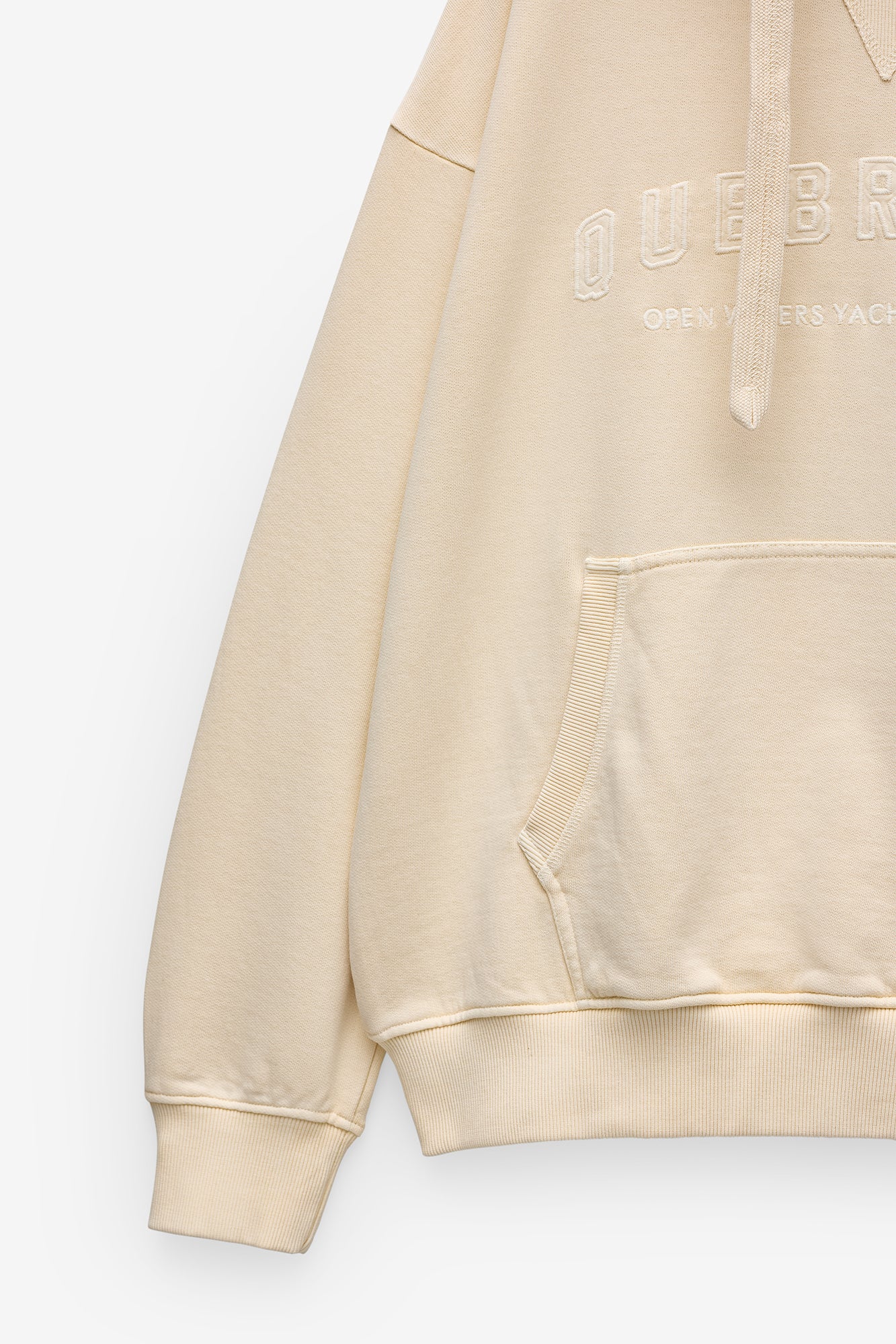 SWEATSHIRT COM CAPUZ COM BORDADO QUEBRAMAR