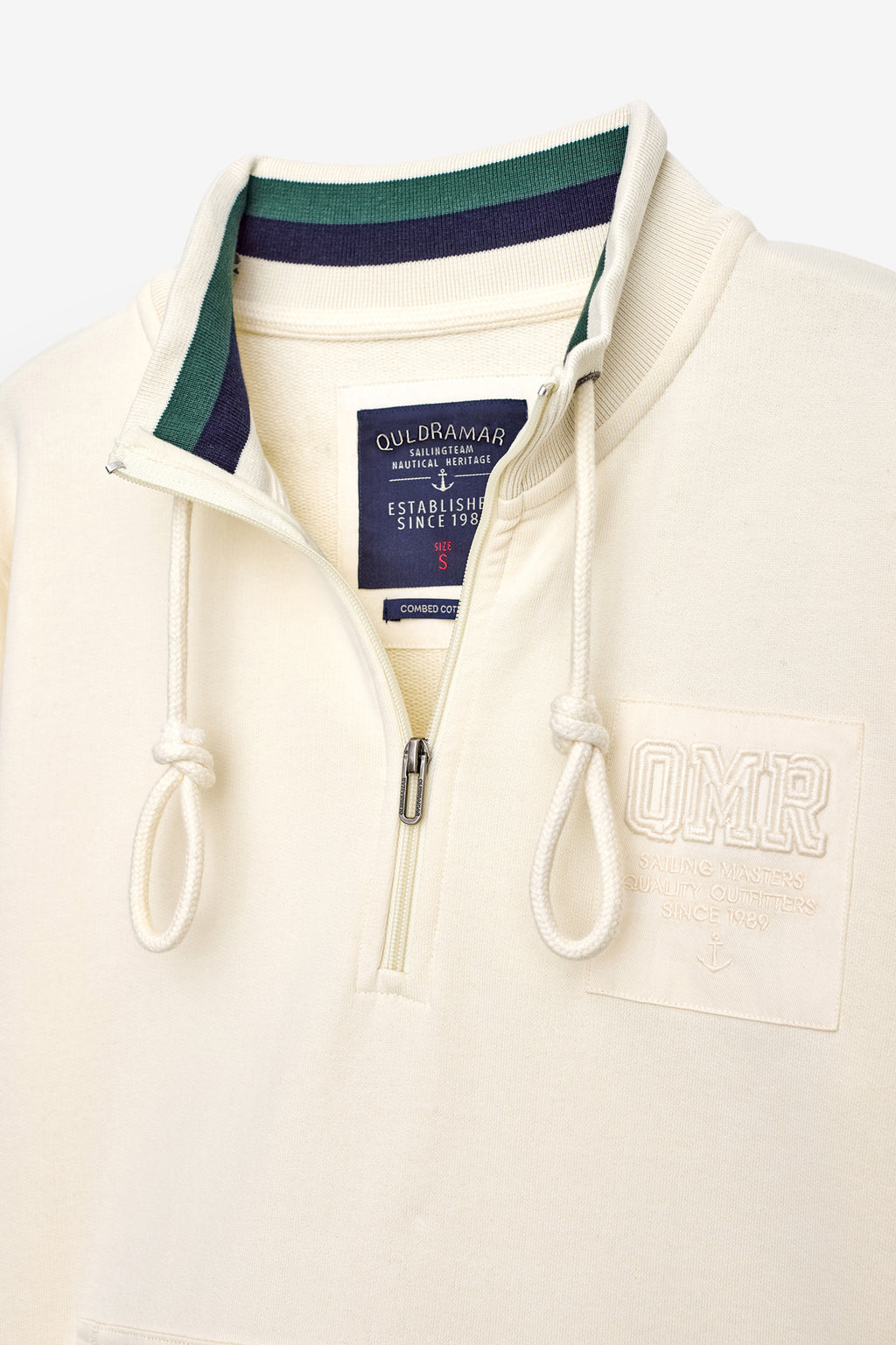 SUDADERA CON CUELLO Y BOLSILLOS