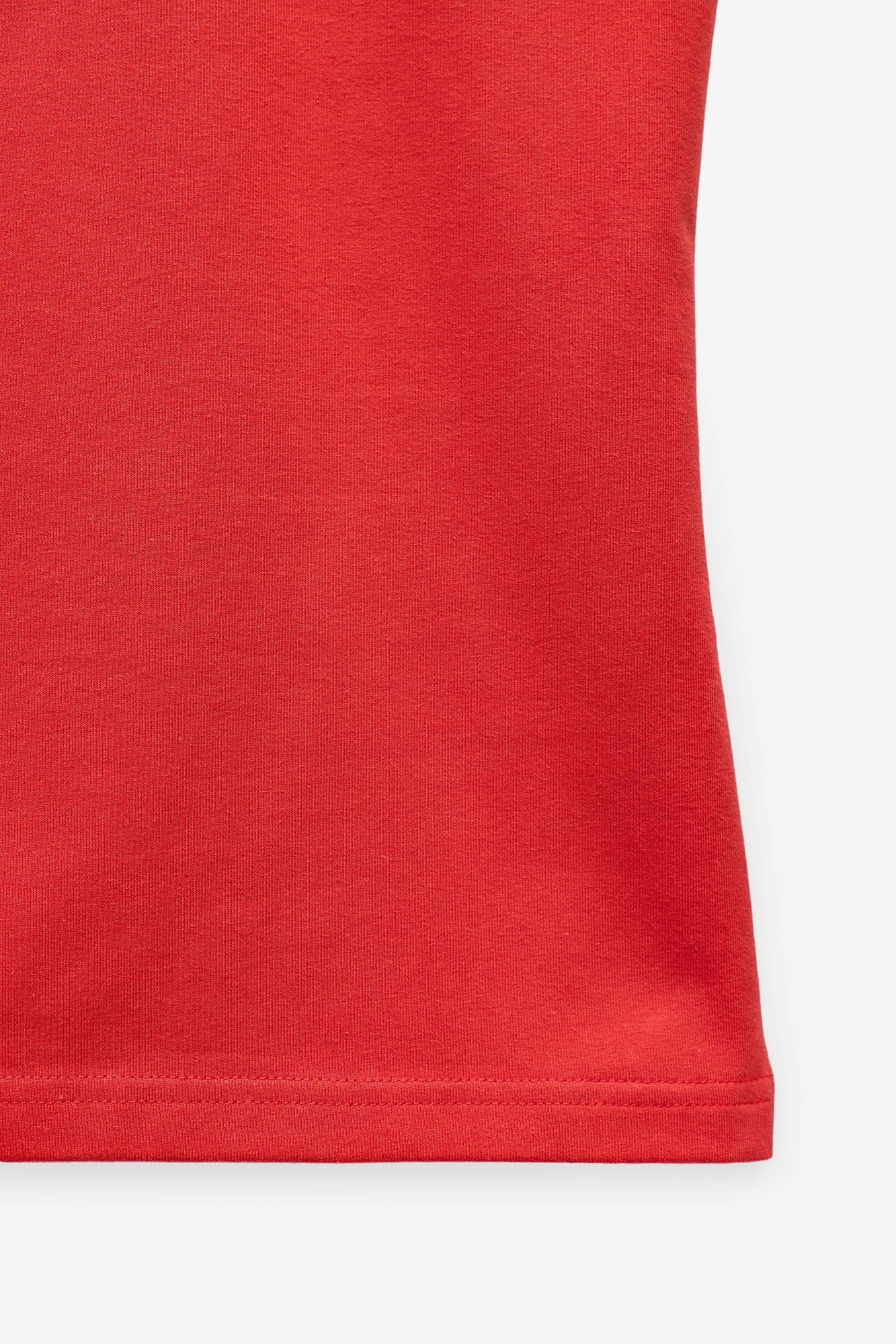 TANK TOP COM CONTRASTES