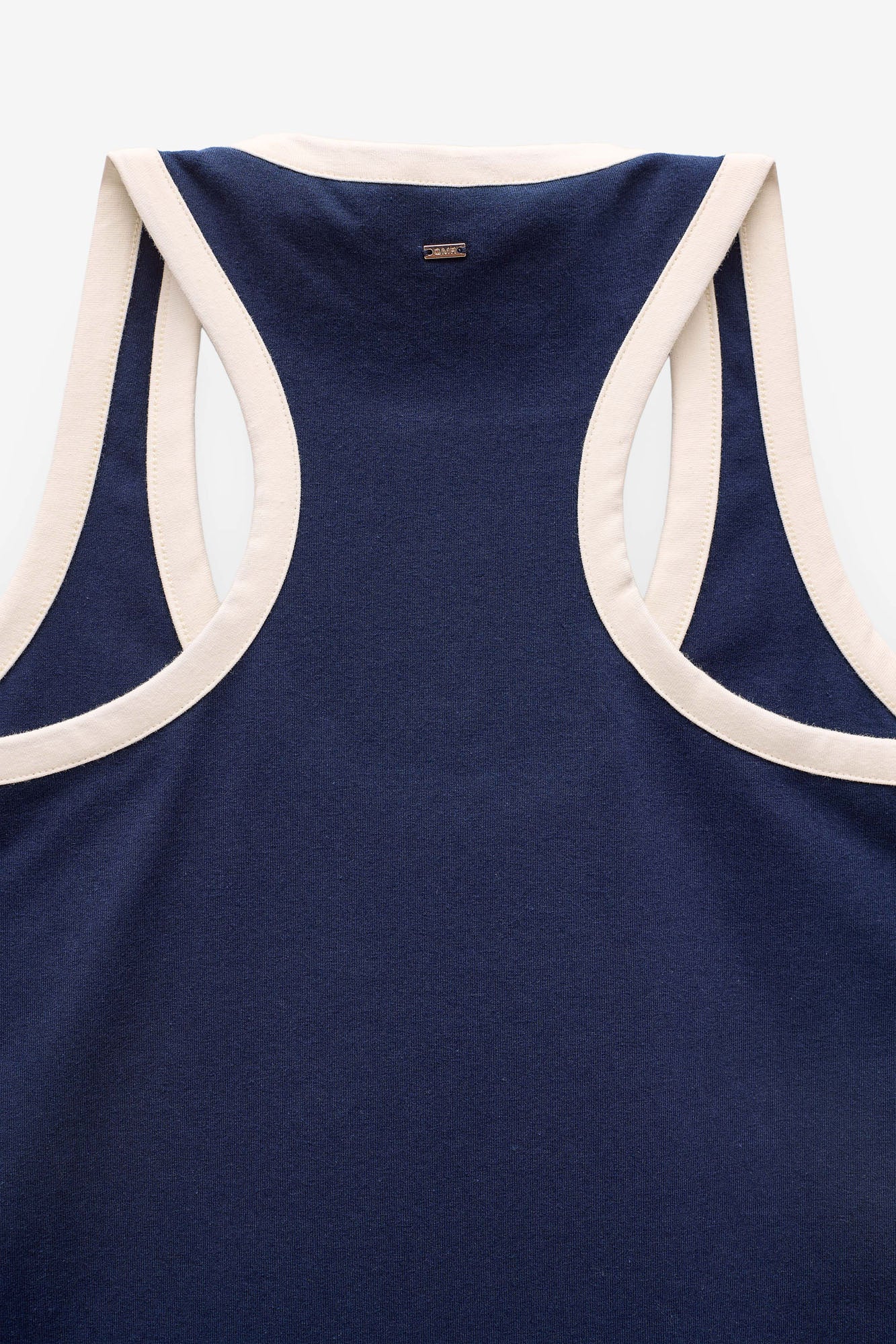 TANK TOP COM CONTRASTES