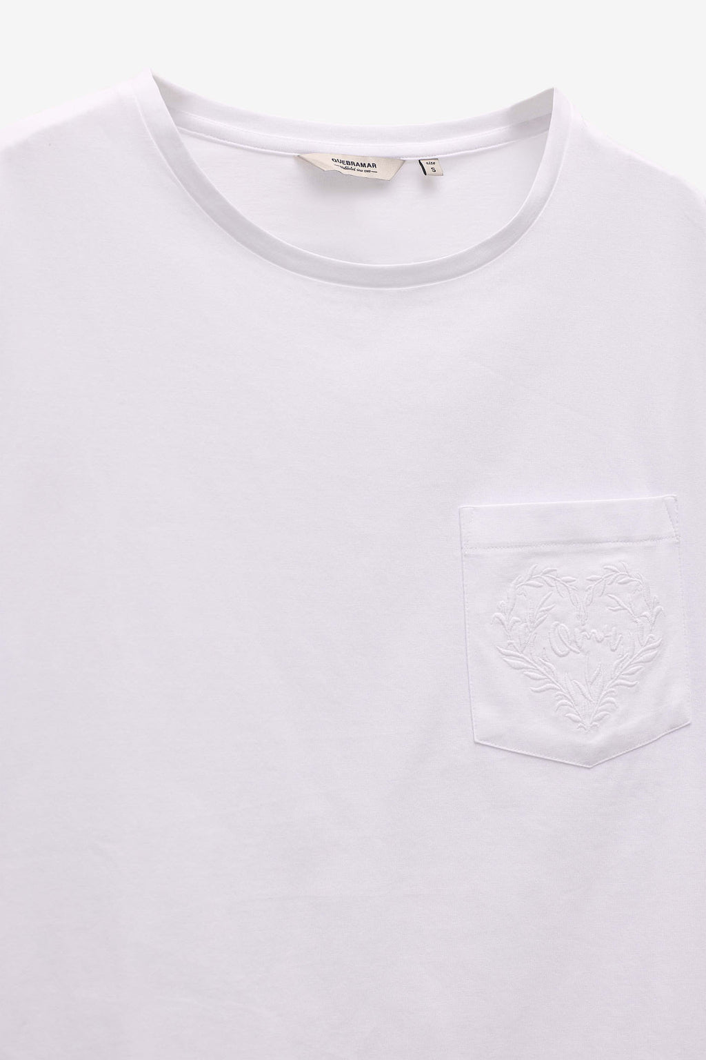 T-SHIRT COM BOLSO BORDADO
