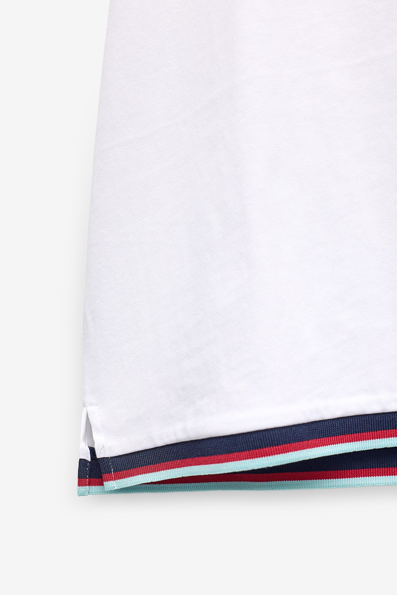 T-SHIRT COM RIBS A CONTRASTE