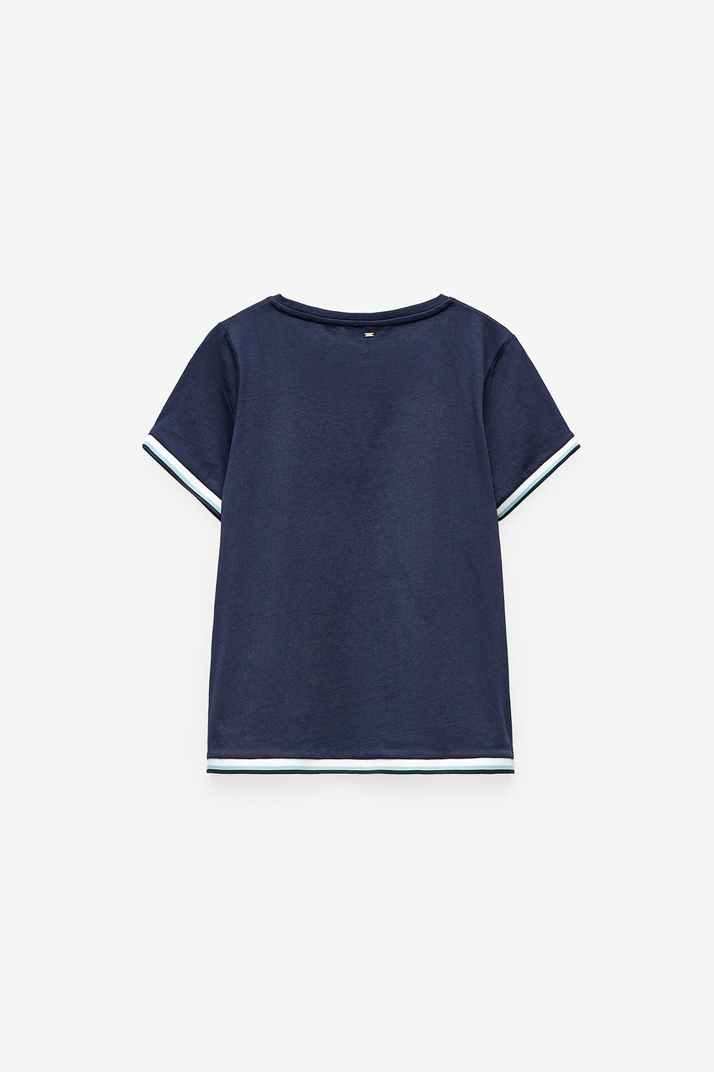 CAMISETA CON RIBETE A CONTRASTE